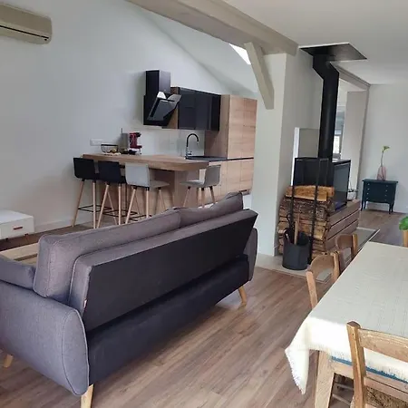 Belle Maison Renovee Avec Piscine *
